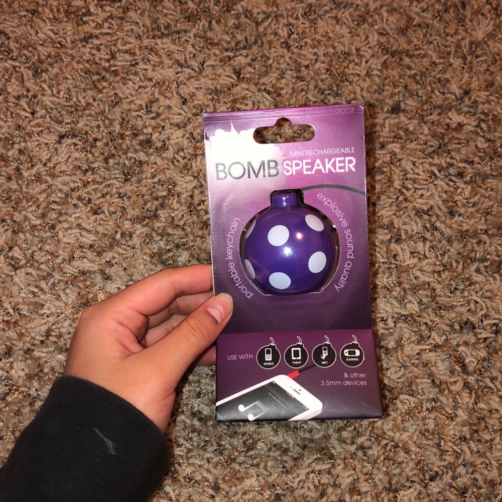 Bomb speaker